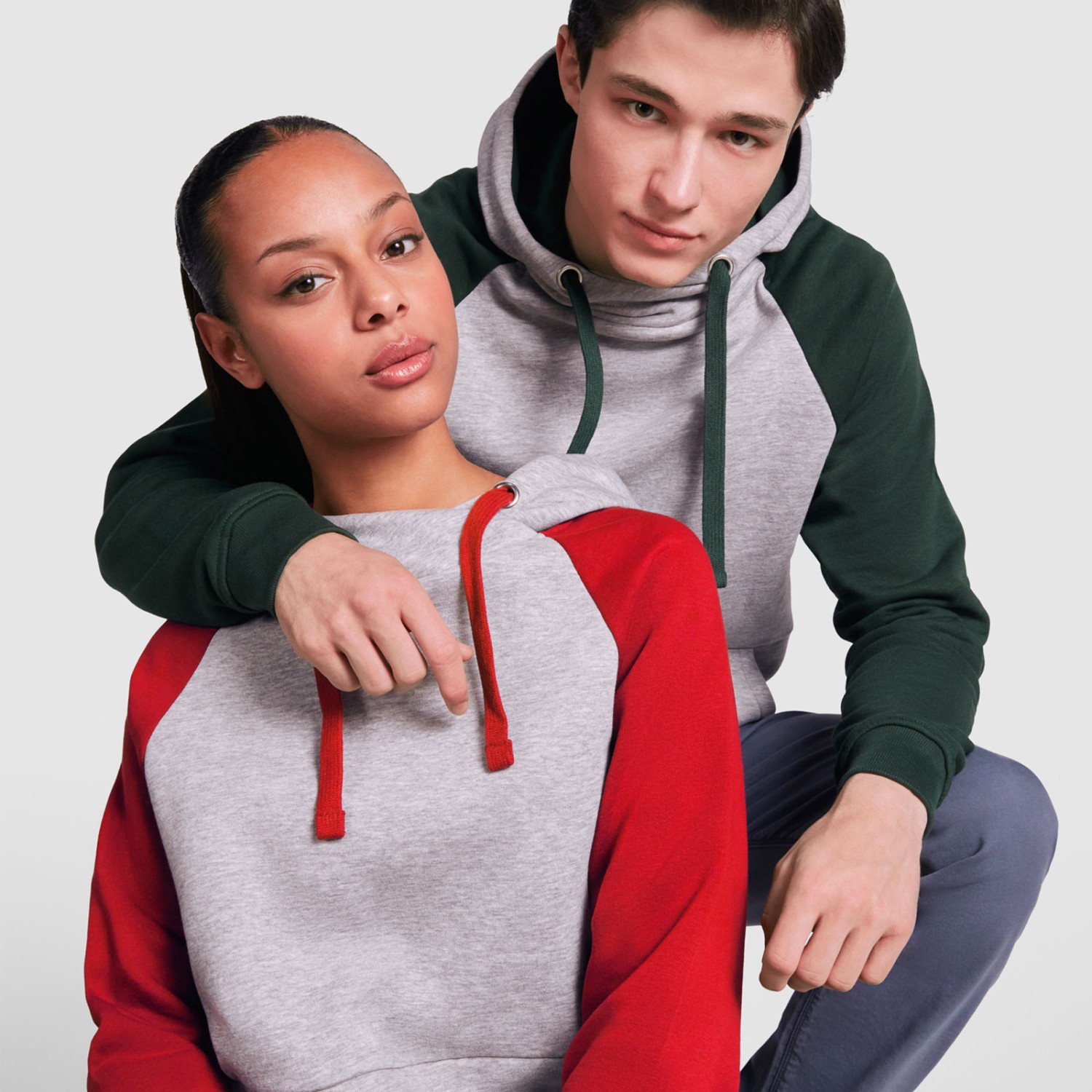 3. Foto Hoodie BADET mit Druck Text Logo (Farbe: Rot Grau Größe: S)